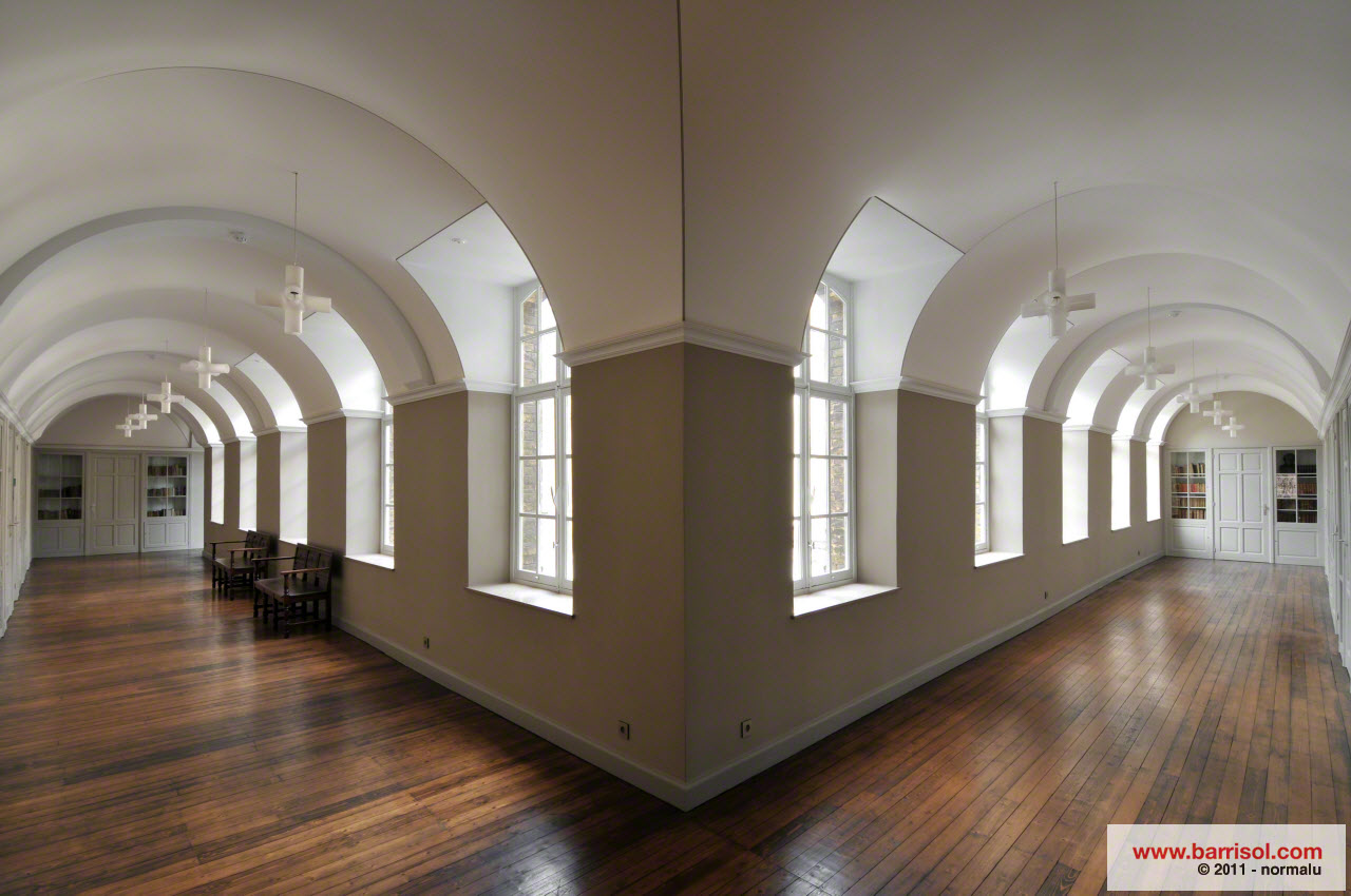 зала с арковидни опънати тавани Barrisol